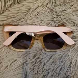 Free People Accessories - Free People Extreme Cat eye sunglasses Free People Accessories - Free People Extreme Cat eye sunglasses